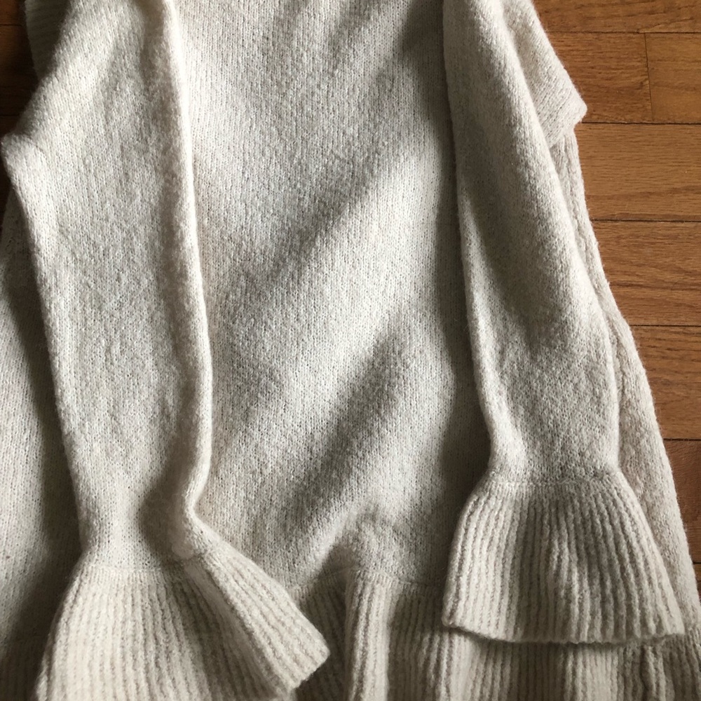 Sweater - Picture 2 of 4